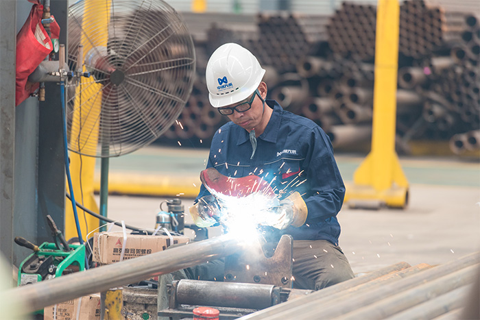 三清山网架焊接车间